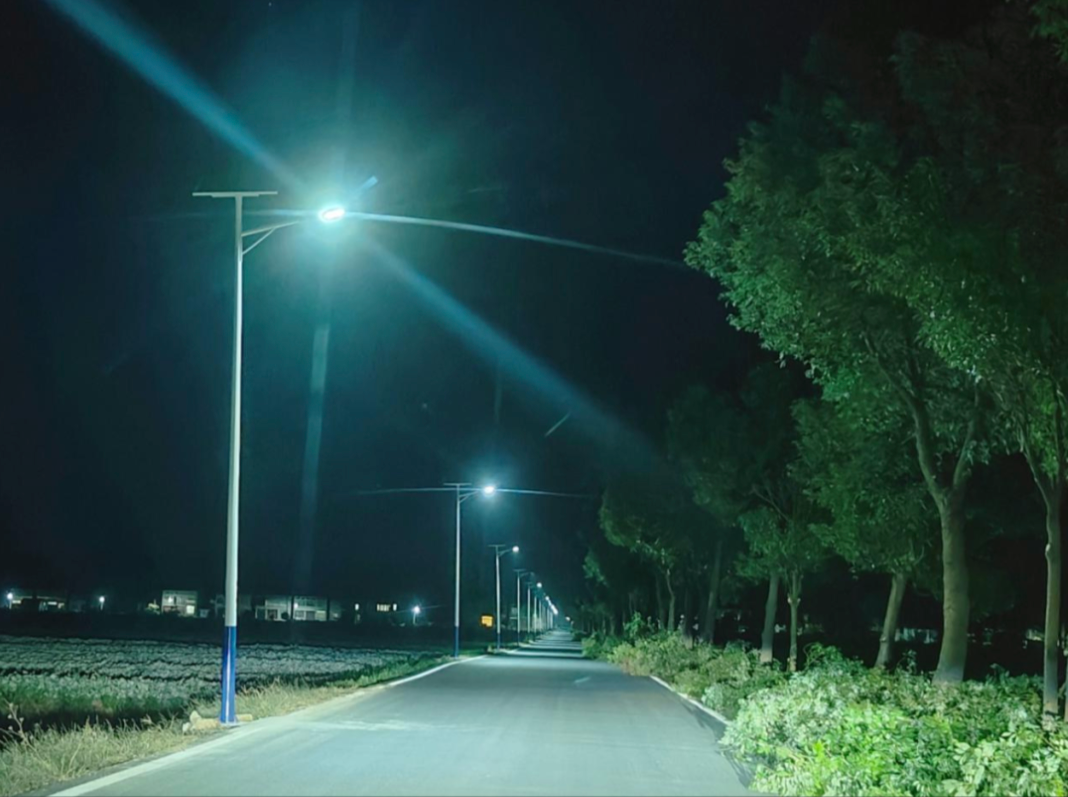 黄冈市新农村路灯6米太阳能路灯 - 排名